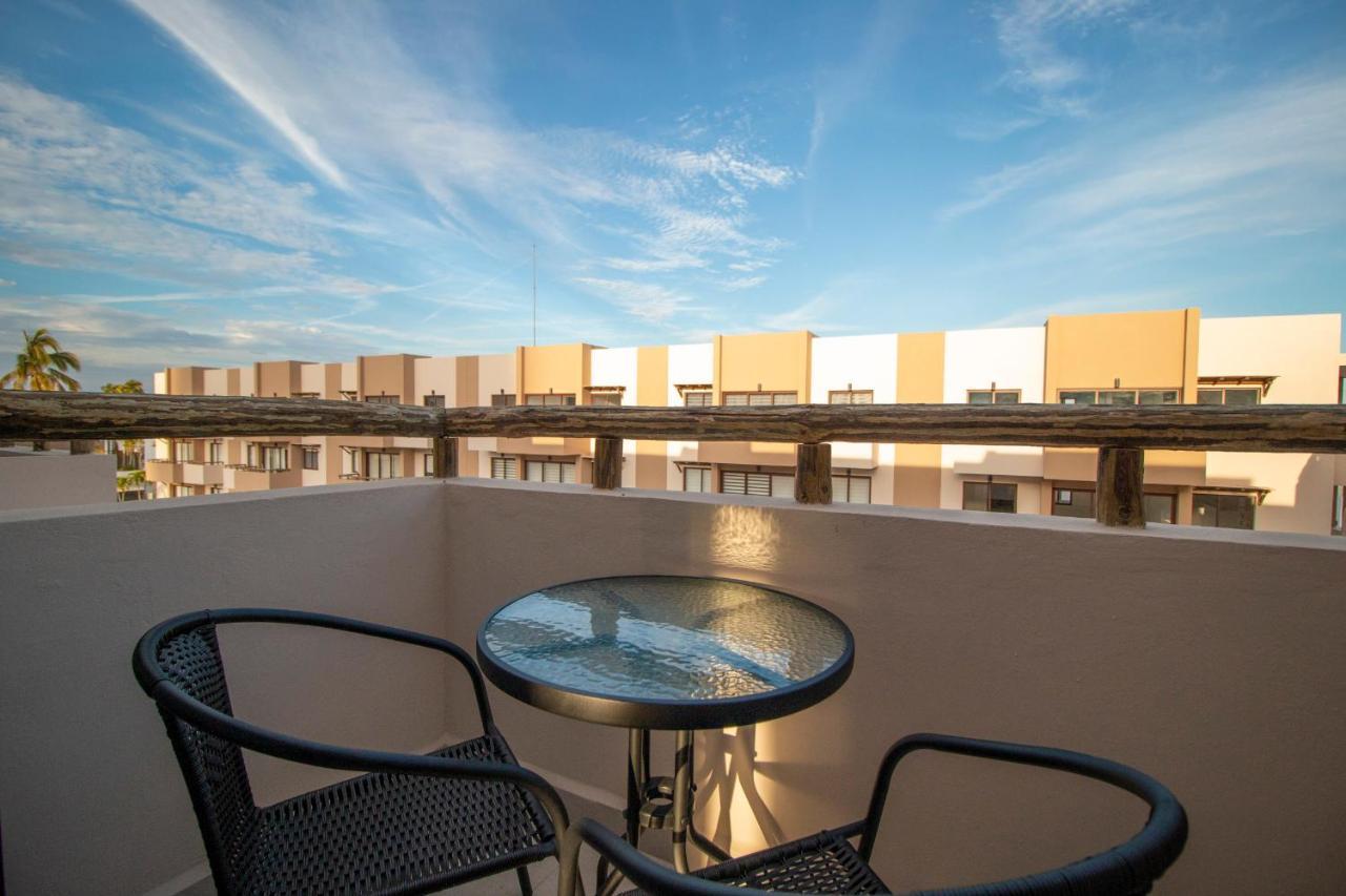 Ambar Condominios Mazatlán Esterno foto